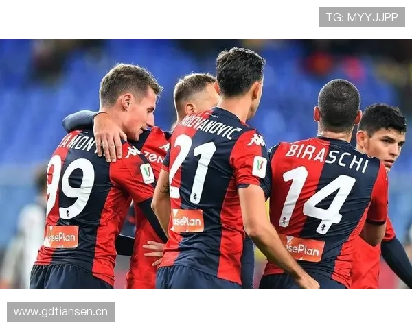 热那亚主帅战术风格解析：注重防守组织与快速反击