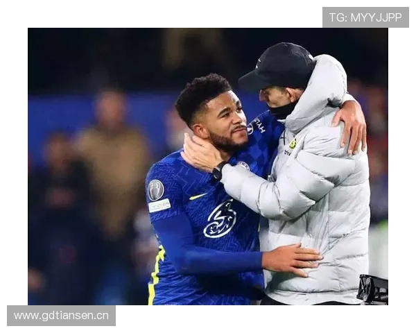 帕尔默 vs 福登:英格兰核心之争的关键差异 帕尔默 vs 福登:英格兰核心之争的关键差异