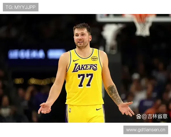 东契奇单打效率持续提升 完成关键时刻多面手角色转换