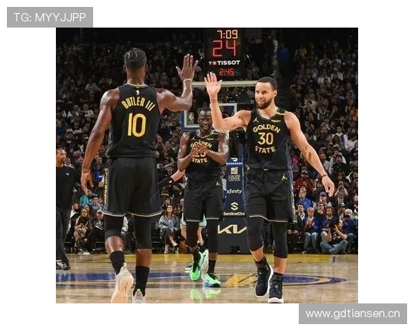 库明加与库里挡拆突击命中率超上季